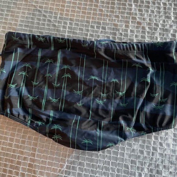 Track & Field swimsuit made in Brazil size M - Picture 4 of 5